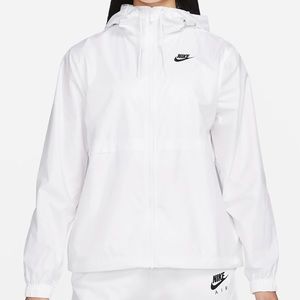Nike Sportswear Essential Repel Women's Woven Jacket size 3X